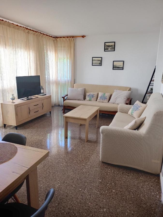 Апартаменты Apartament Edifici Simbat A 150M De La Platja Паламос Экстерьер фото